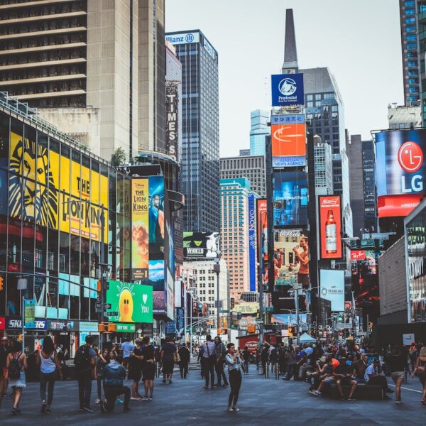 The Evolution of Outdoor Billboards: From Static to Digital Displays